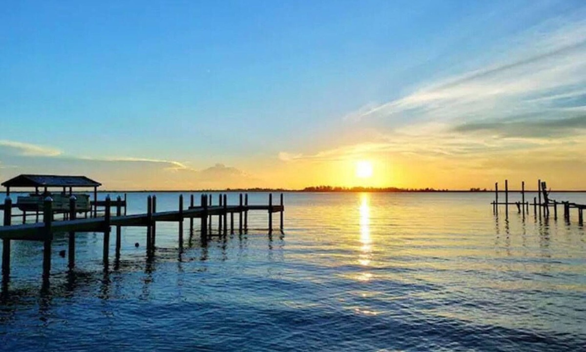 Micco House | Relax by Wabasso Beach-18 min away Perfect Micco family retreat Summer Specials