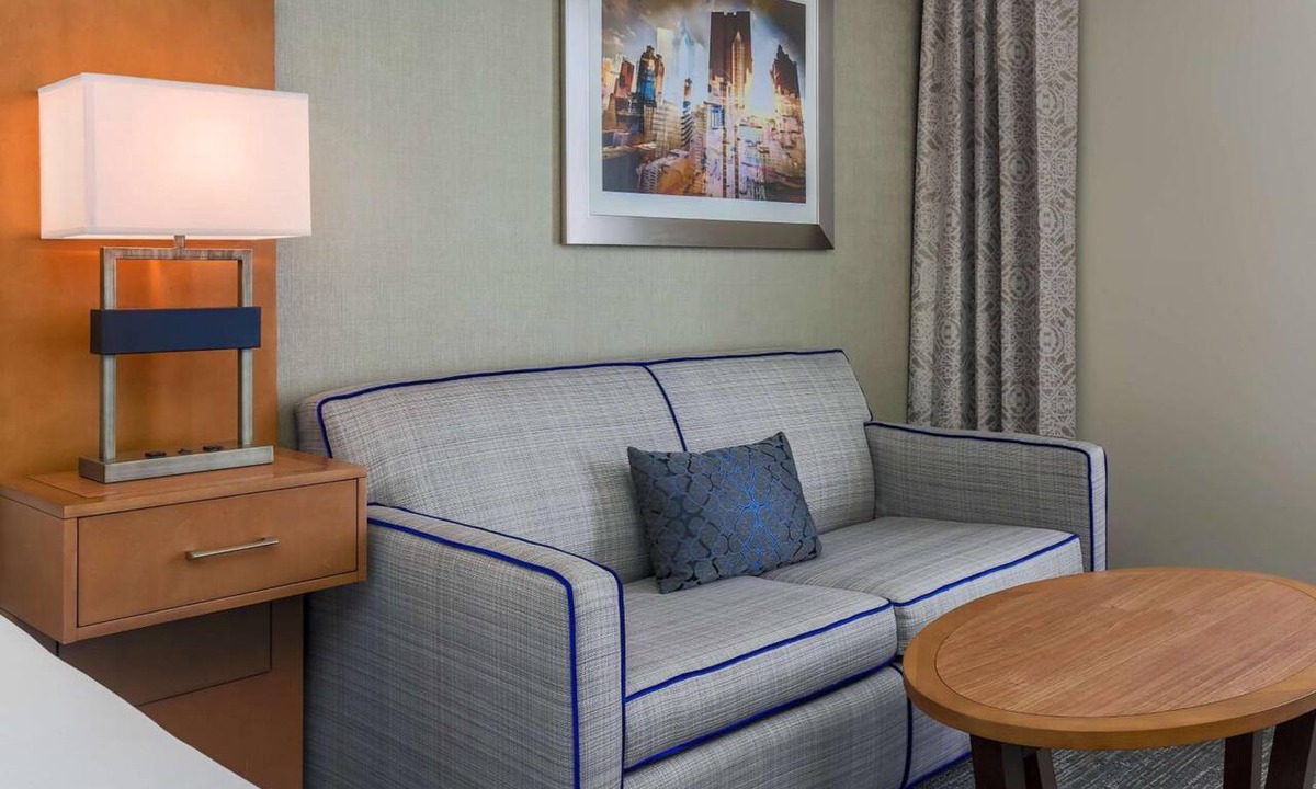 East Point Hotel | Relax in Comfort | Close to ATL Airport -2.2 mi | Pets Allowed + Pool & Shuttle