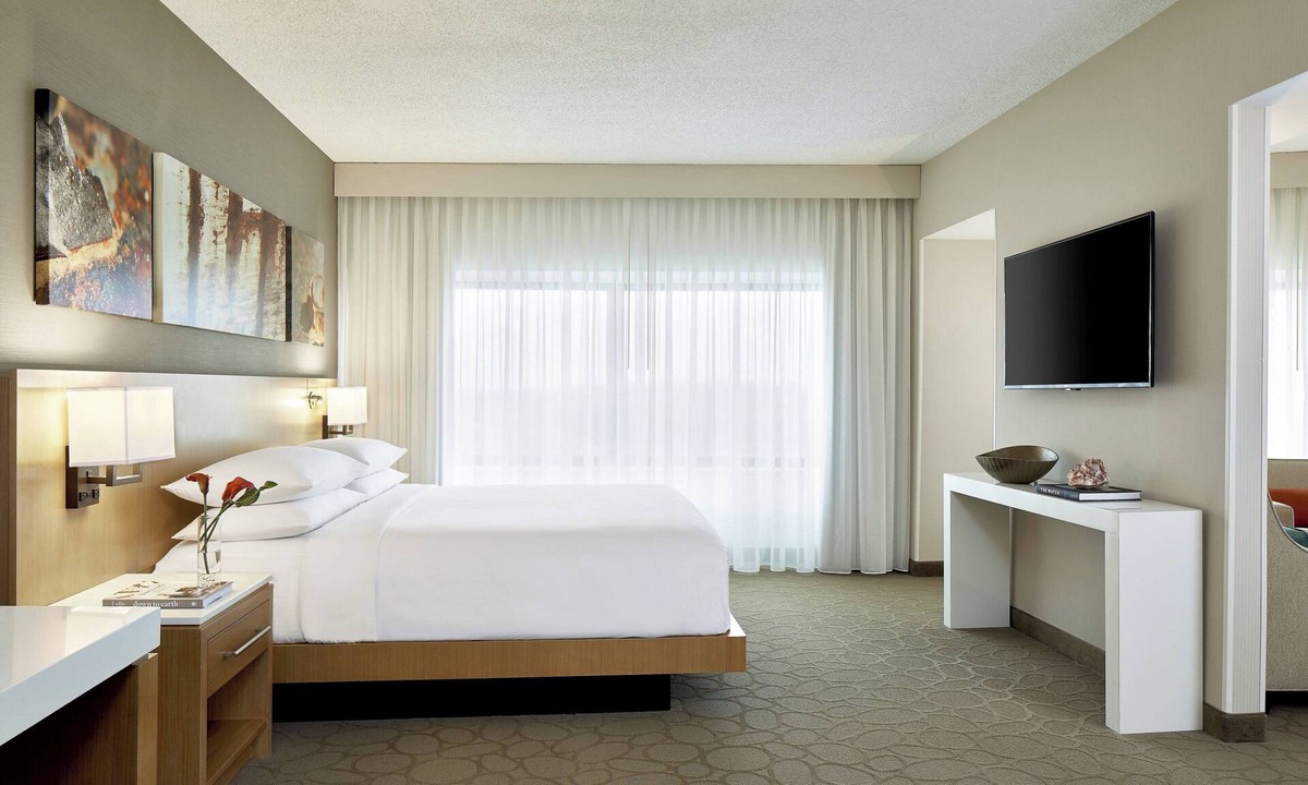 Glenview Hotel | Renaissance Chicago Glenview Suites Hotel