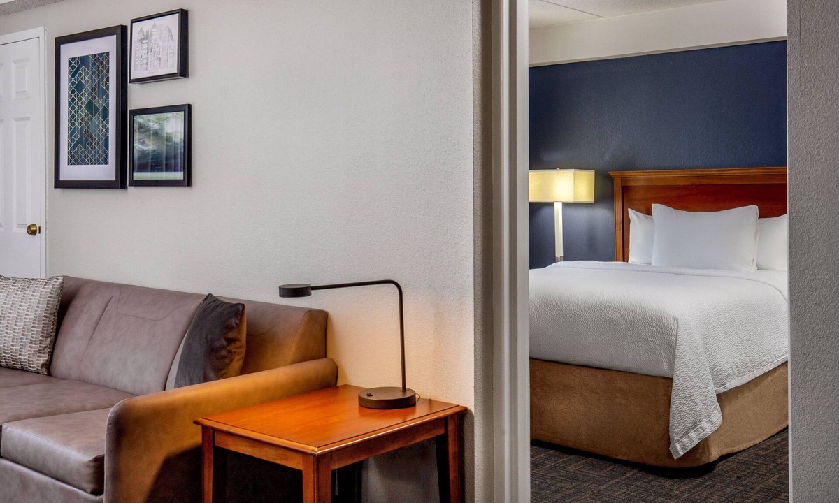 Greenbrier East Hotel | Residence Inn by Marriott Chesapeake Greenbrier
