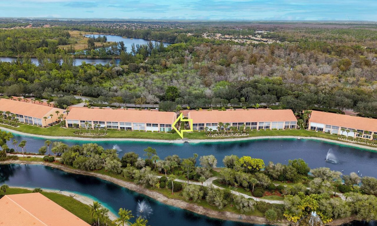Naples Condo | Resort Living @ Its Finest! Spacious 2 Bed 2 Bath Condo!