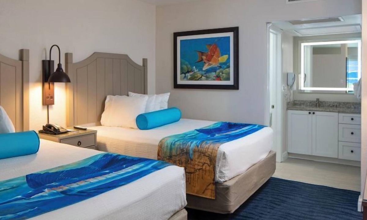 St. Pete Beach Hotel | Resort View Studio 2 Queen Beds, 2 Units, RumFish Beach at TradeWinds