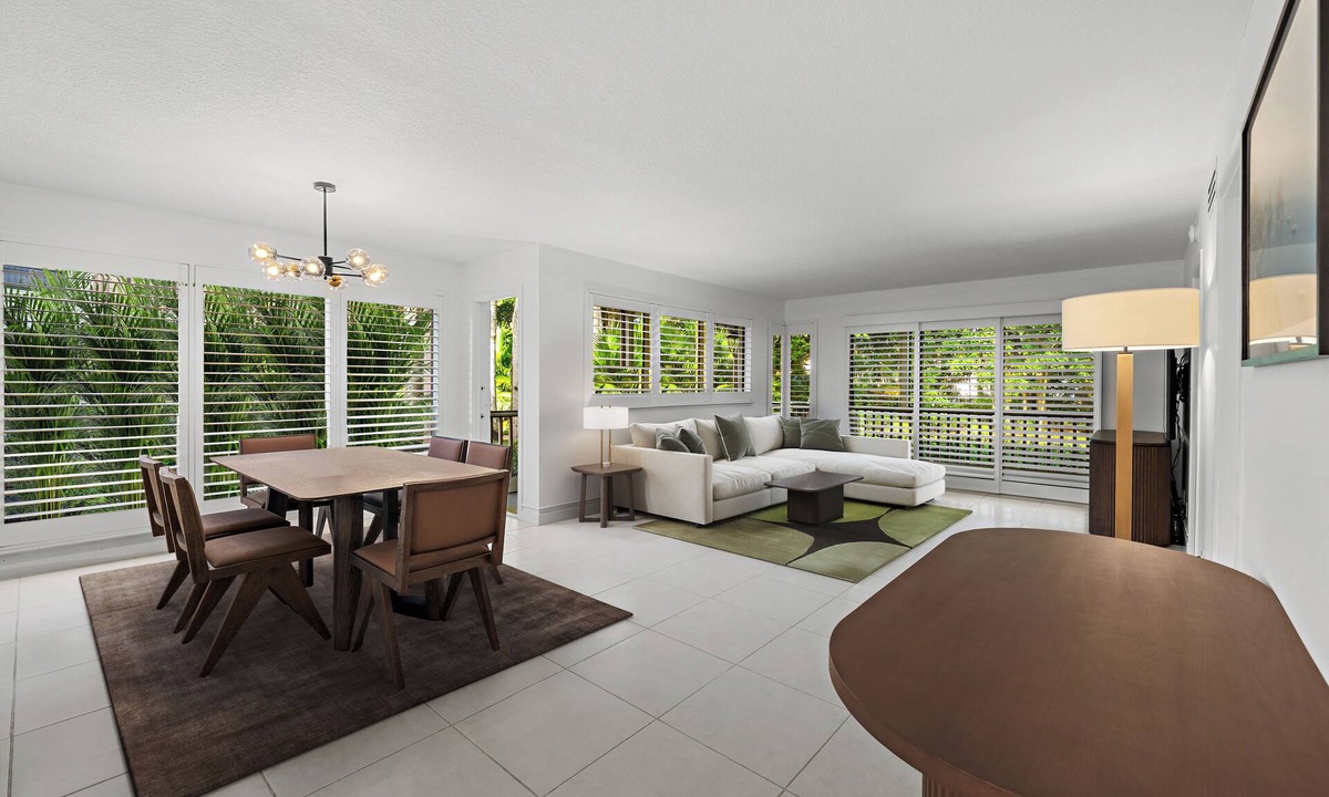 Hunt Club House | Restoration Hardware PGA National Private Entrance Condo - Corner Unit
