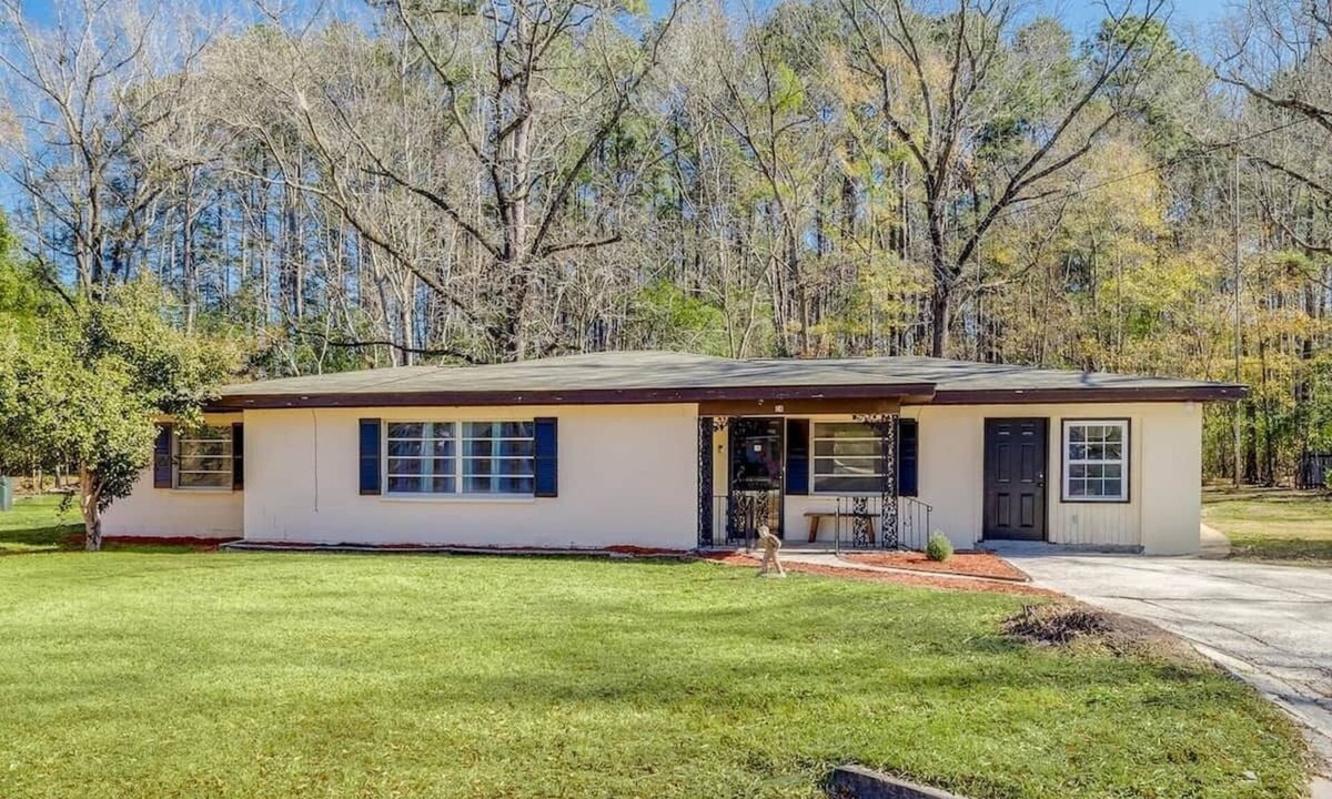 Pooler House | Retro Meets Modern - Two Houses - Sleeps 16+
