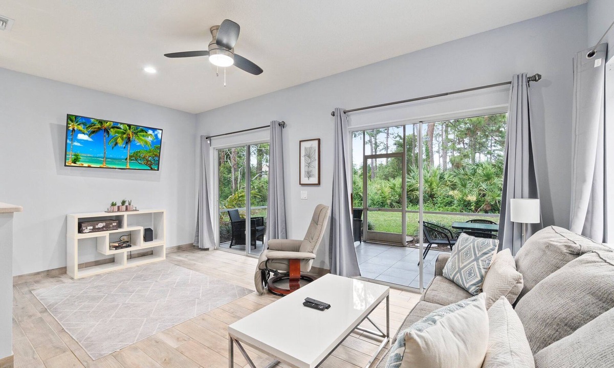 Port Saint Lucie Villa | Right Direction Rentals 2 Bedroom Villa 8419