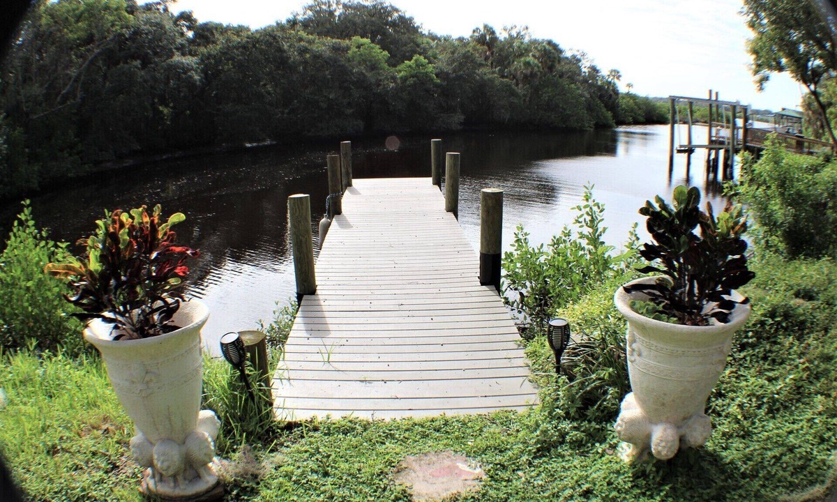 Riverview House | River Jewels and Pearls