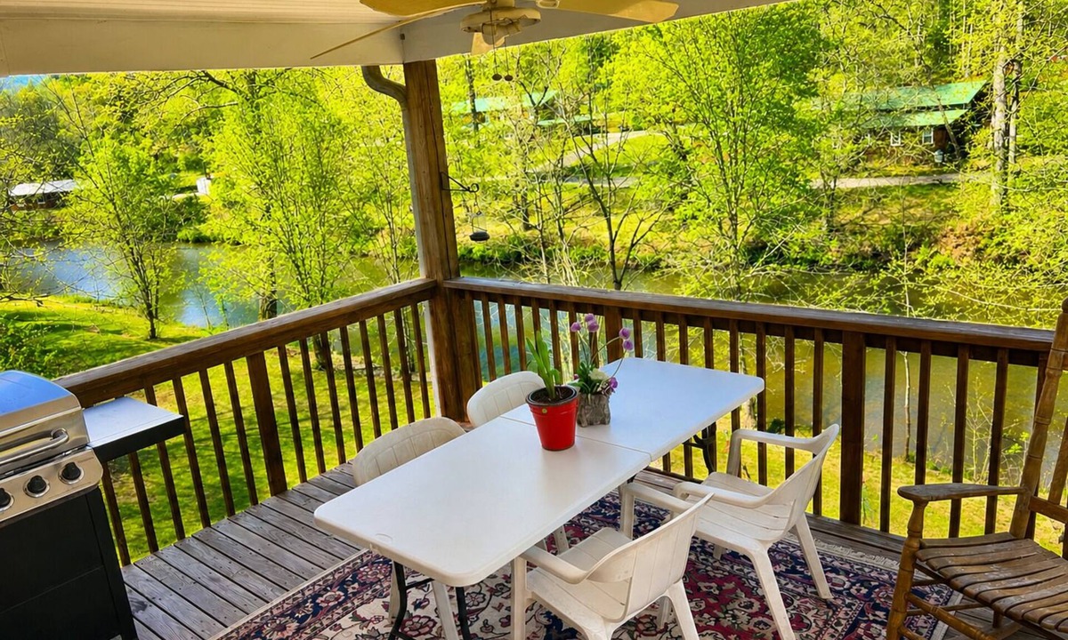 Franklin House | Riverfront Smoky Mountain Retreat between Franklin & Highlands & Waterfalls