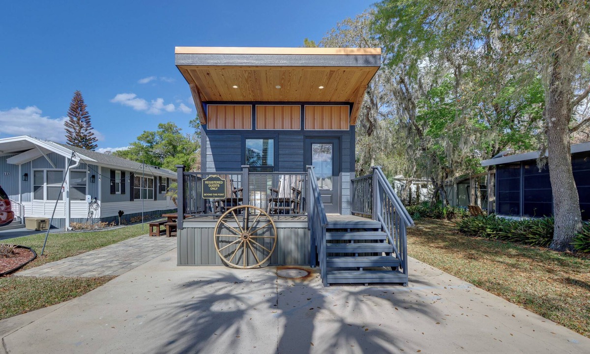 River Ranch House | Rodeo Thrills & Backyard BBQs! Lake Wales Retreat