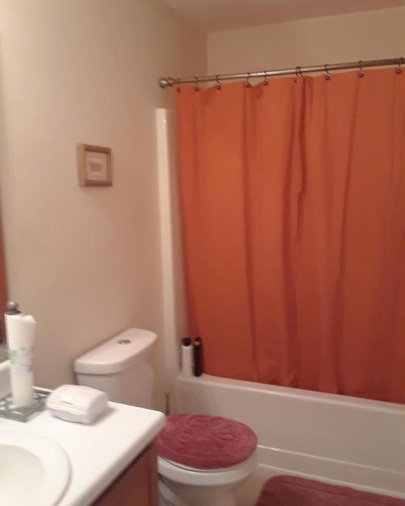 Northeast Raleigh House | Room for female