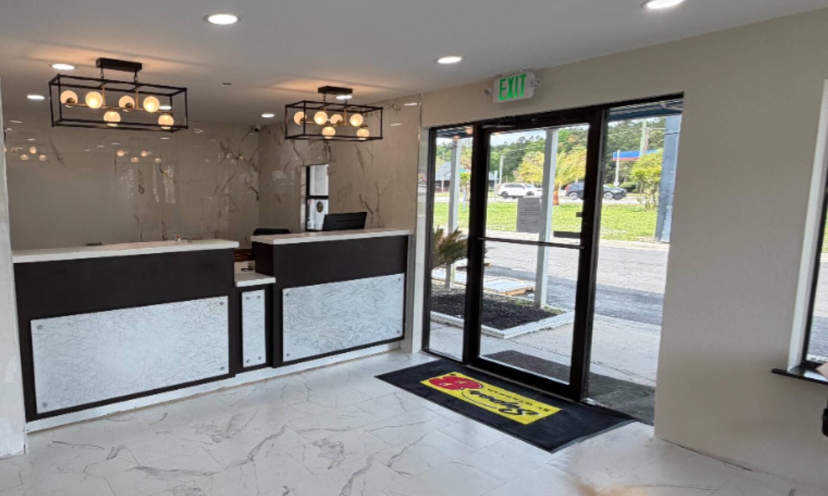 Richmond Hill Hotel | Royal Inn Richmond Hill- Savannah I-95