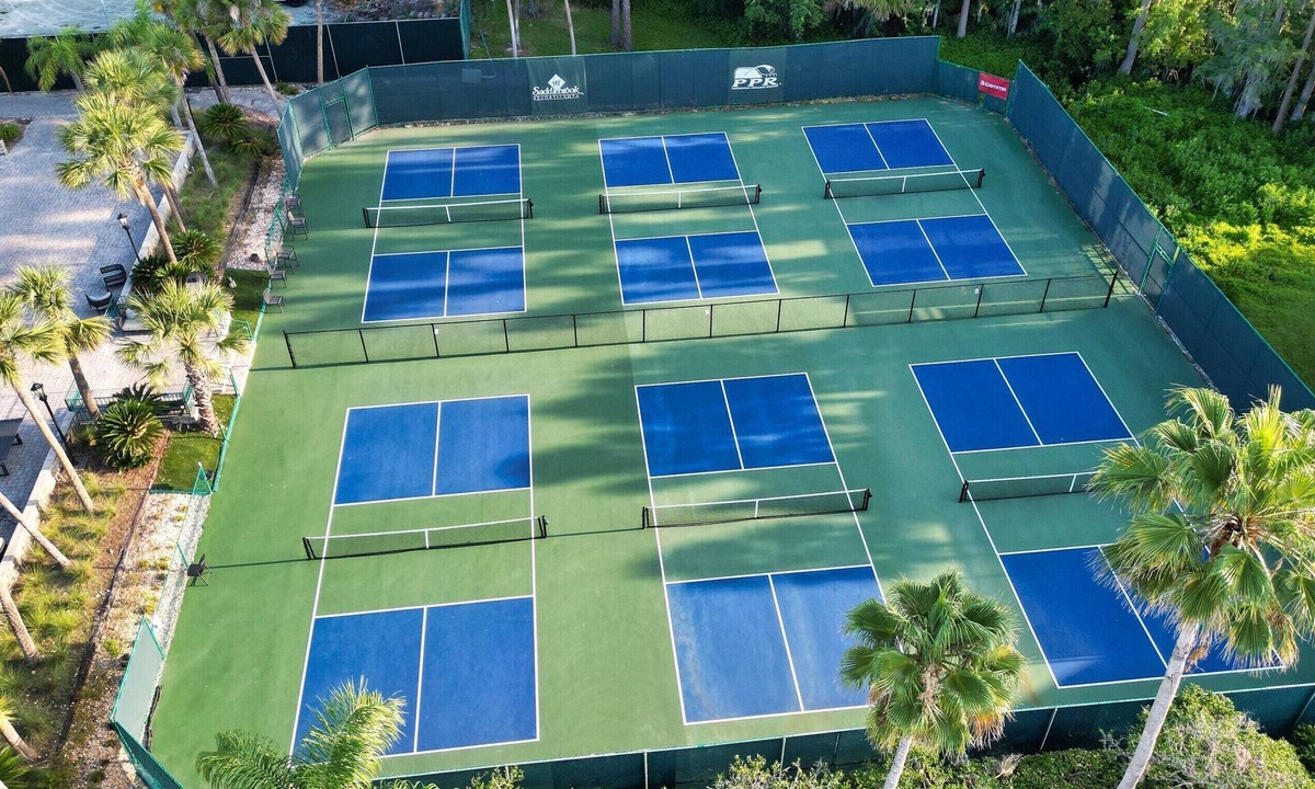 Wesley Chapel Hotel | Saddlebrook Resort | 1BR 2 Queen | Tennis Programs, Golf Courses, Nature Trails