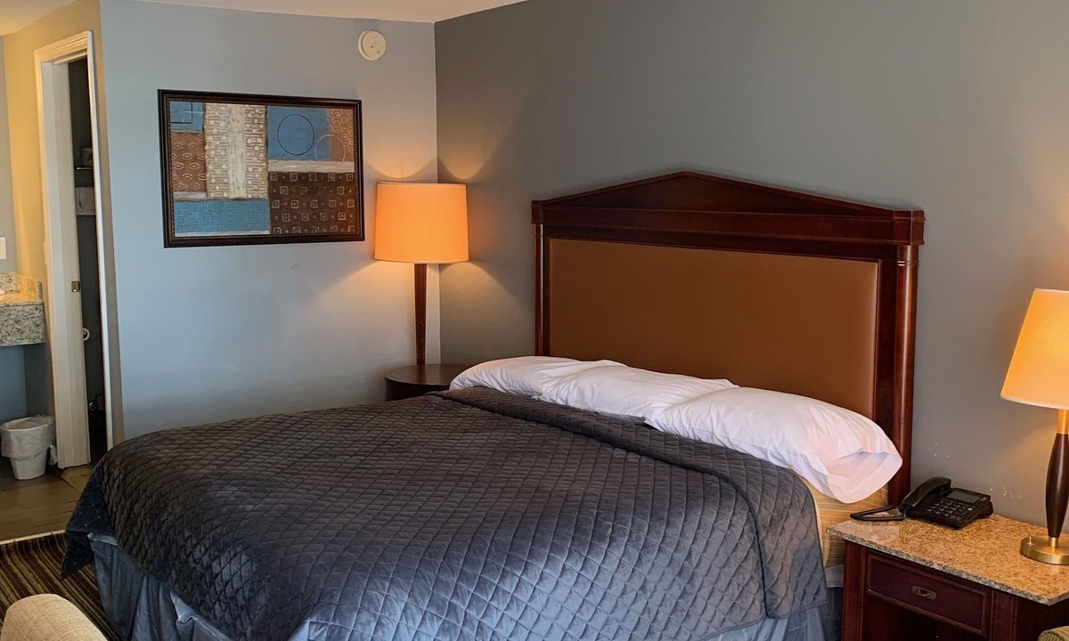 Murfreesboro Hotel | Safari Inn