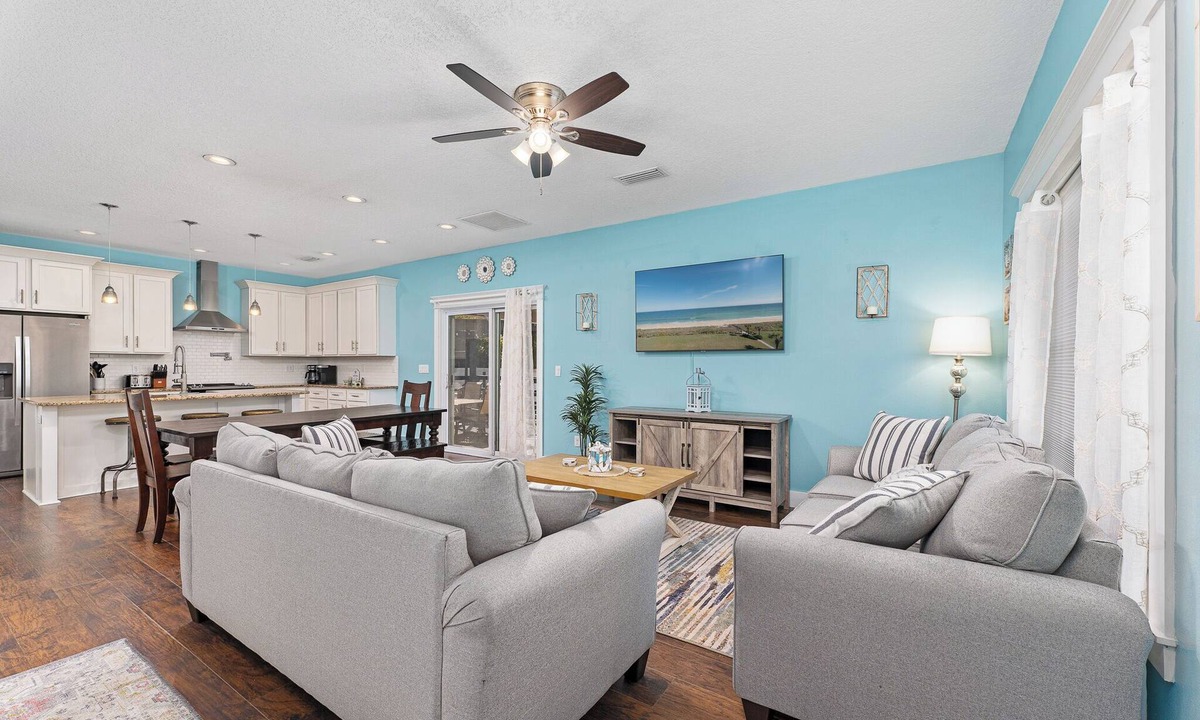 Marineland Acres Cottage | Sailing Mood by Distinctive Beach Rentals