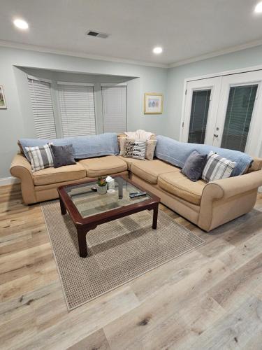 Blue Heron Lake House | Saltwater Solace - 4 bdrm 3 bath Pets welcome