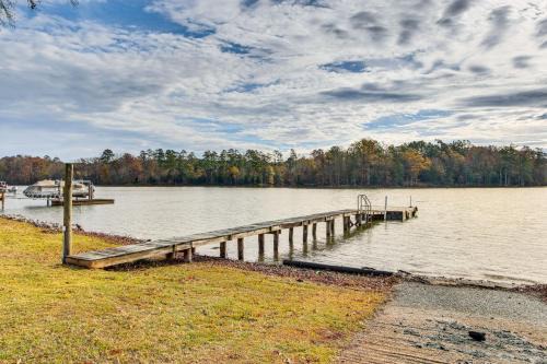 Prosperity House | Saluda River Retreat w/Boat Ramp & Water Views!