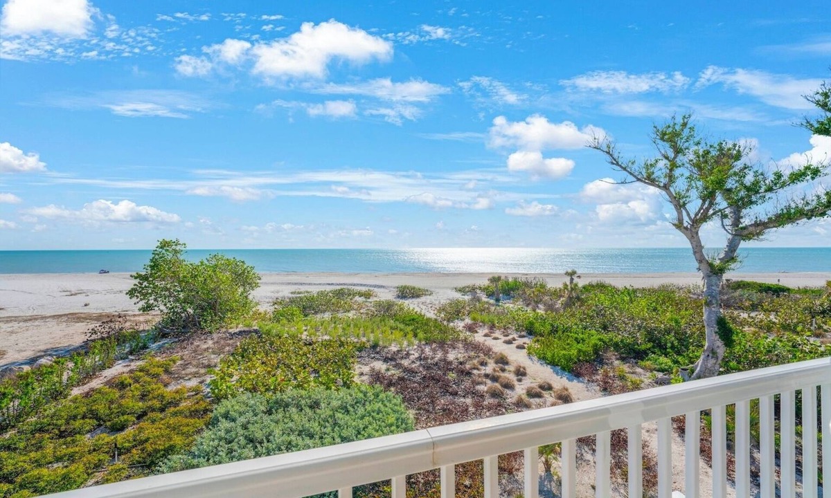 Sanibel House | Sandals D | Luxury Beachfront Living on Sanibel Island