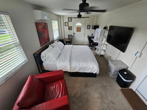Sanford Apartment | Sanford Suite King Bed Work-Ready with 60 in Google TV and Rainfall Shower