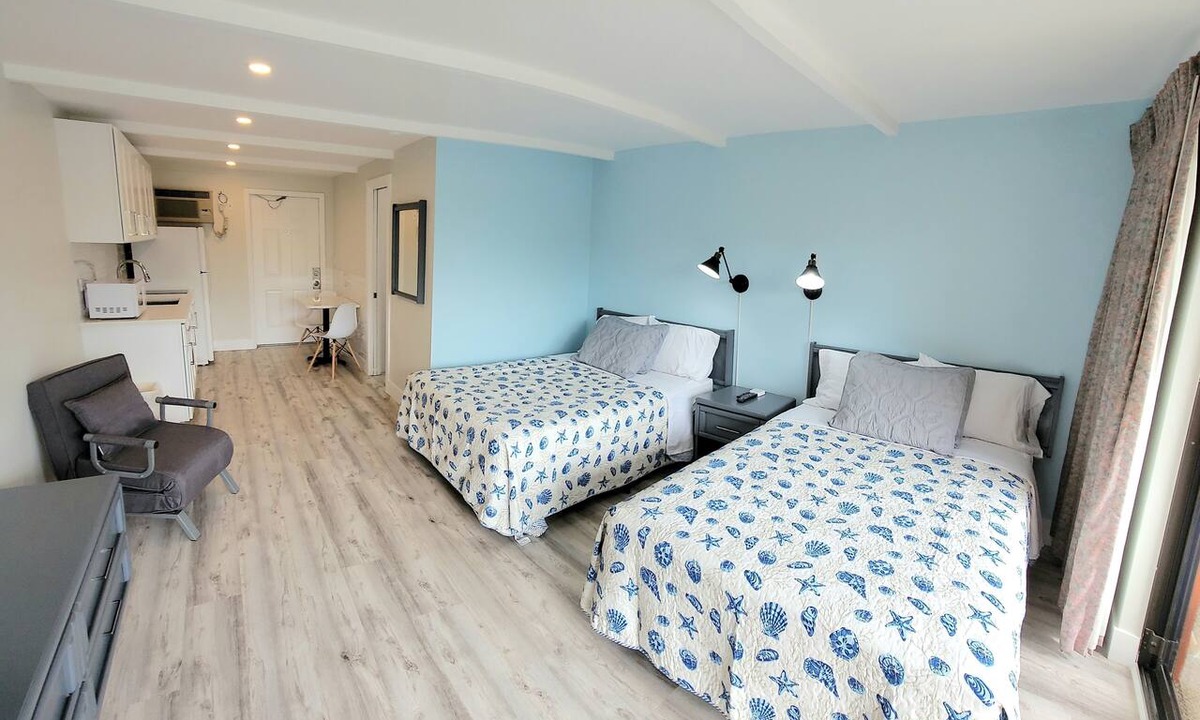 Treasure Island Hotel | Satellite Motel - Off Course 116