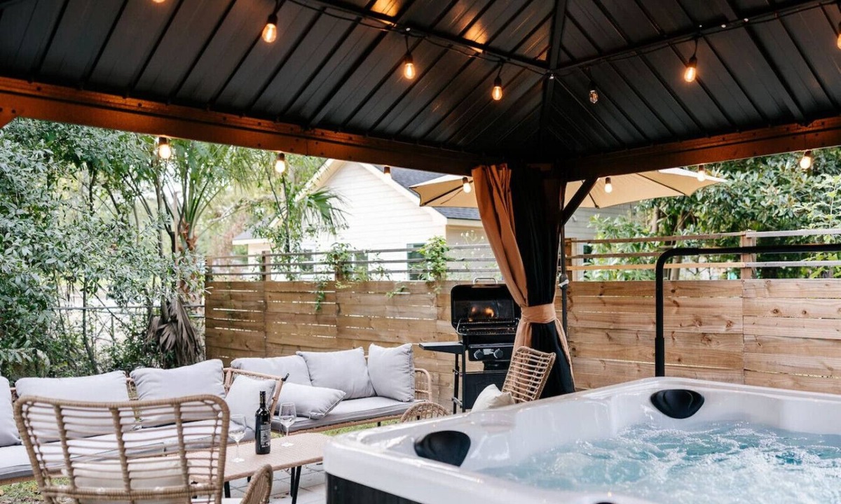 Midtown House | Savannah Retreat | Private Spa | 6 min to Downtown