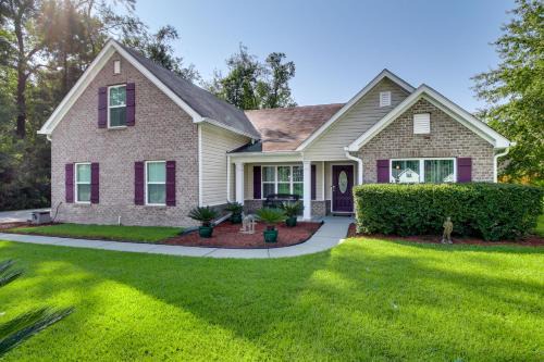 Rincon House | Screened Patio: Rincon Home, 18 Mi to Savannah!