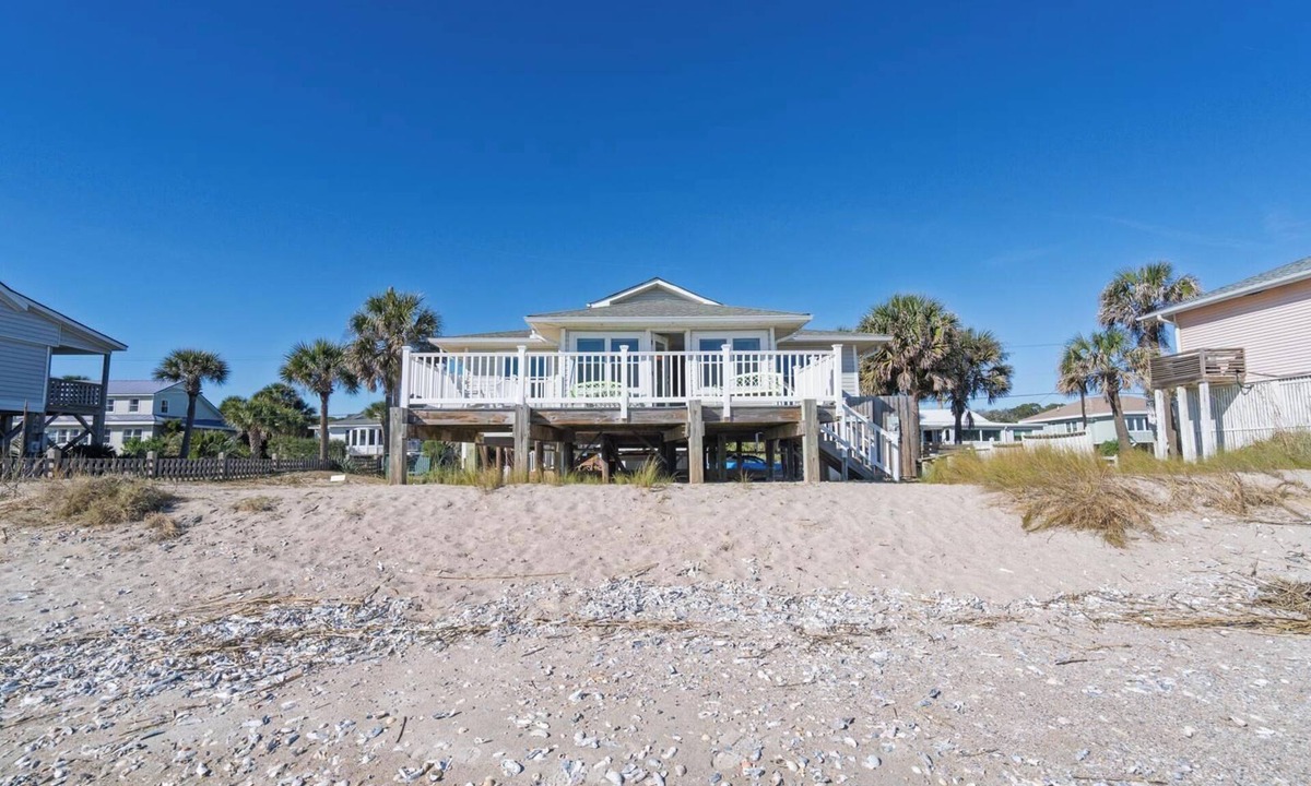 Edisto Island House | Sea Oats Ocean Front 4 Bedroom 2 Bath Home Linens Included!