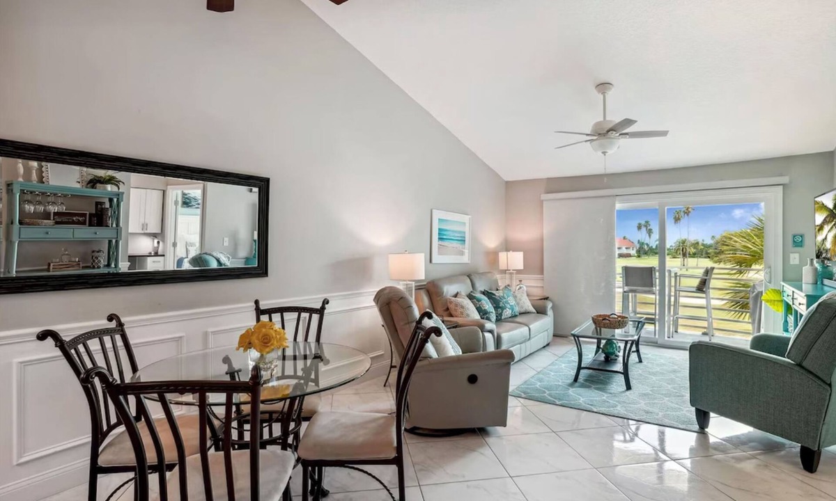Isla del Sol Condo | Seaside condo with pool, hot tub, close to beaches, WiFi, AC, washer/dryer