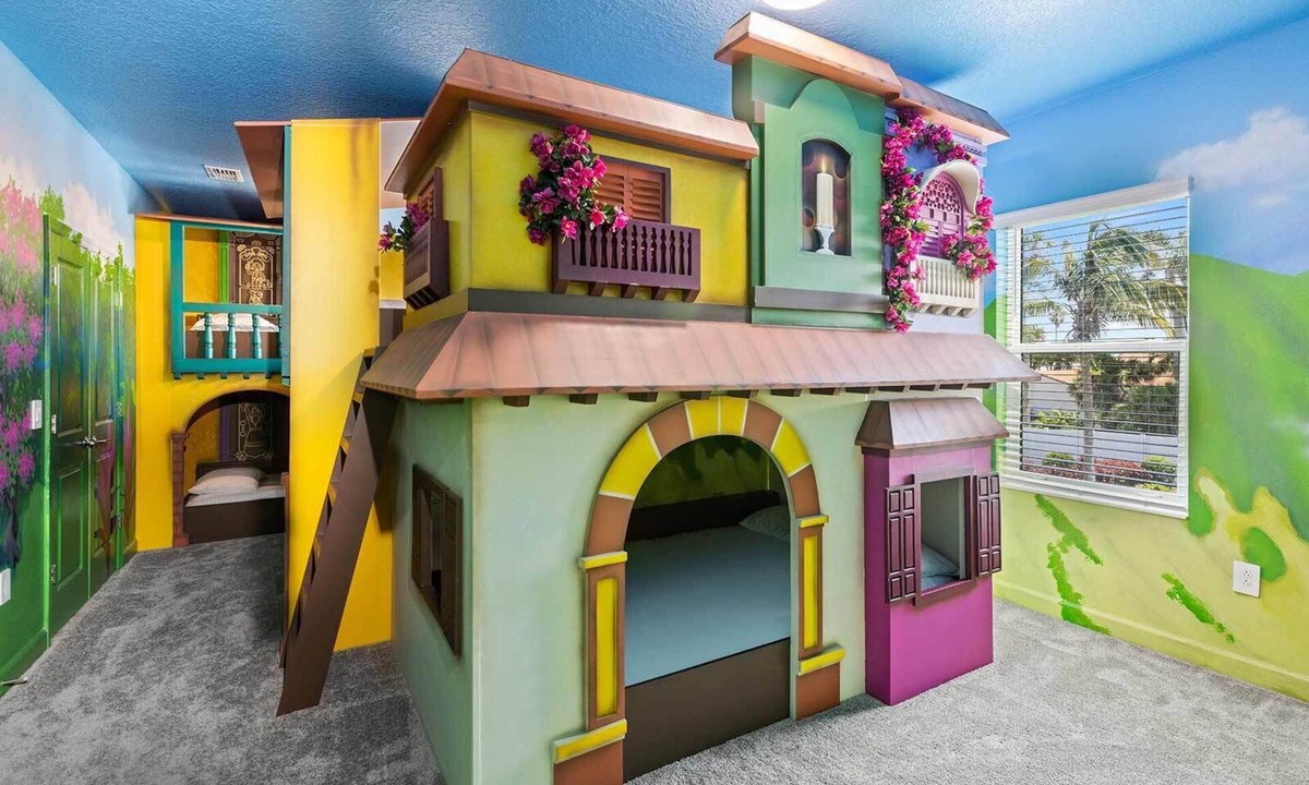 Melbourne Beach House | Seaside Haven| Beach Home w Princess BR, Pool, Theater, Arcade, Game Rm