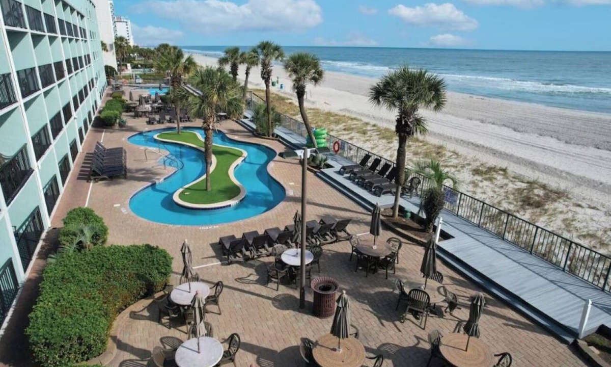 Myrtle Beach Hotel | Seaside Paradise | Pools, Lazy River & Spa Near Family Kingdom, Golf & Broadway