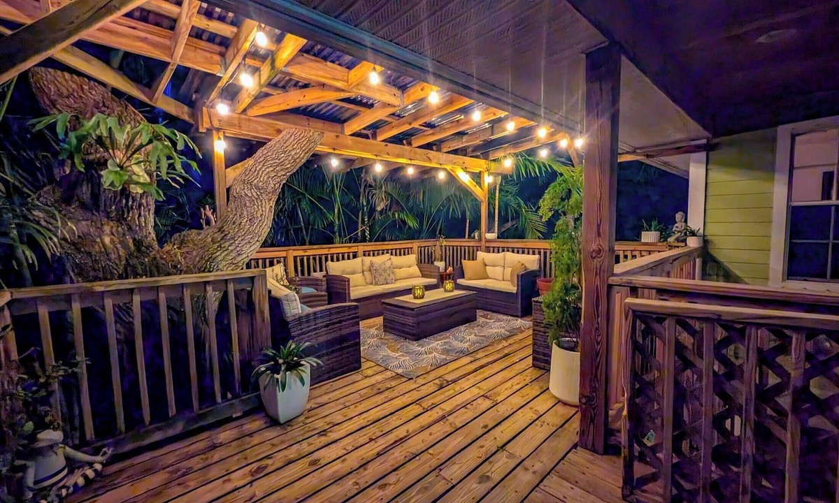 Summerplace House | Seaside Tropical Treehouse on Orchid Island - Walk to Dog-Friendly Private Beach