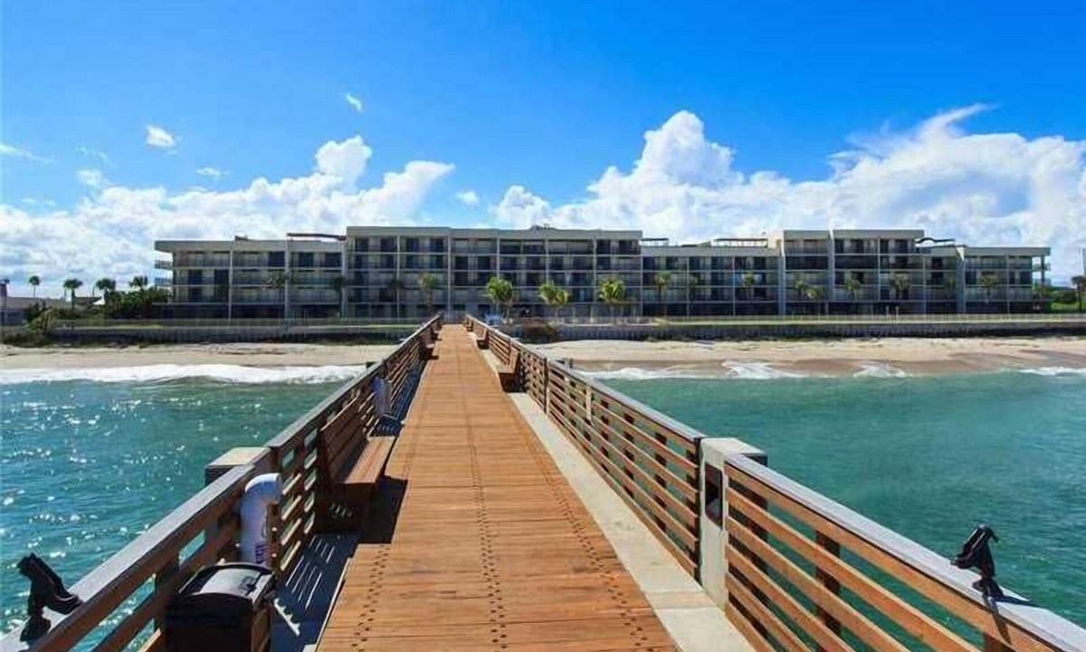 Central Beach Condo | SEASON 2027 AVAILABLE Renovated Beachfront Condo-Heart of Vero! Oceanfront pier