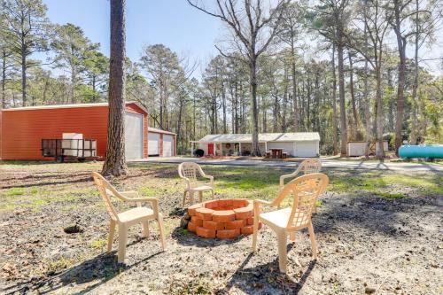 Newport House | Secluded Newport Getaway w/Fire Pit & Grill!