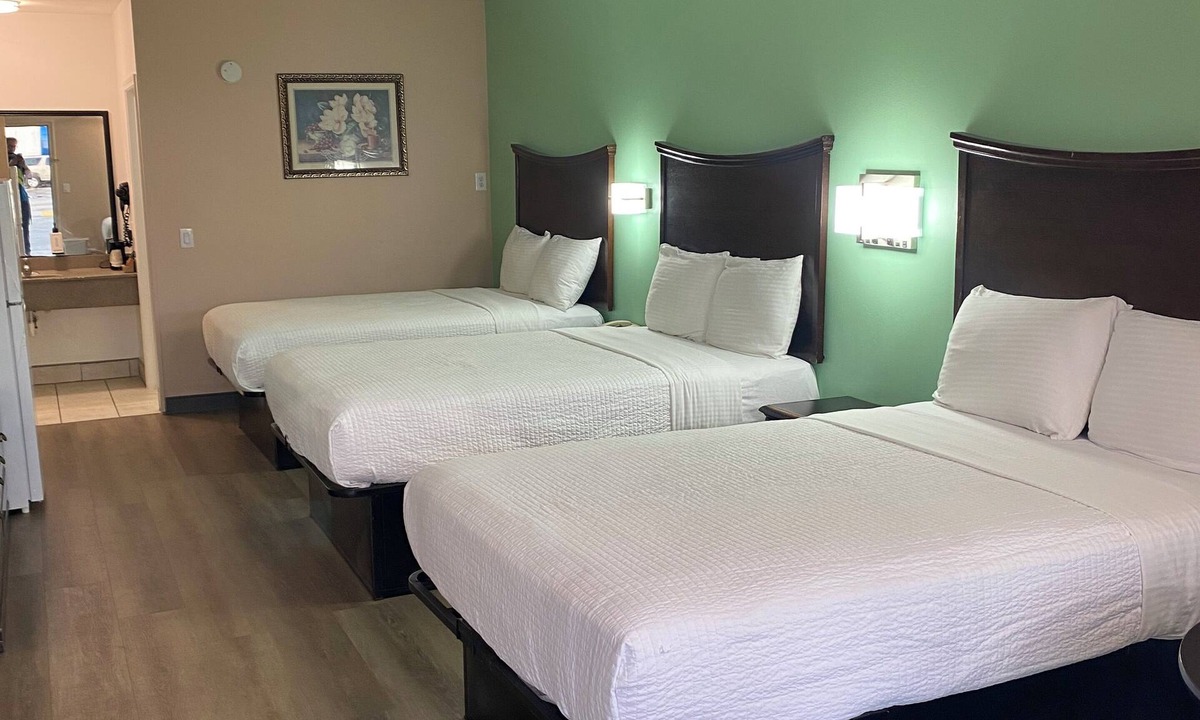 Lake City Hotel | Security inn & suites