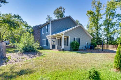 Keowee House | Seneca Escape w/Screened Patio: Near Lakes!