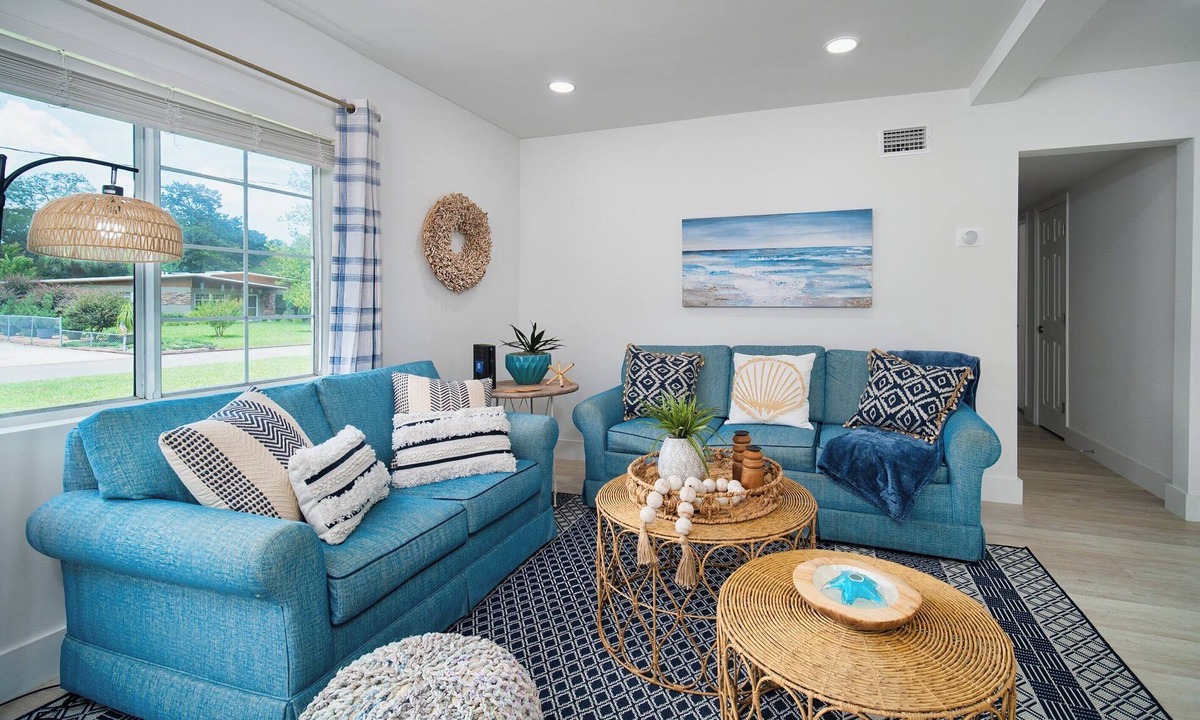 Jacksonville Beach House | Serene Abode w/3BR~2 mi to Ocean~5 mi to Mayo~Fenced Yard