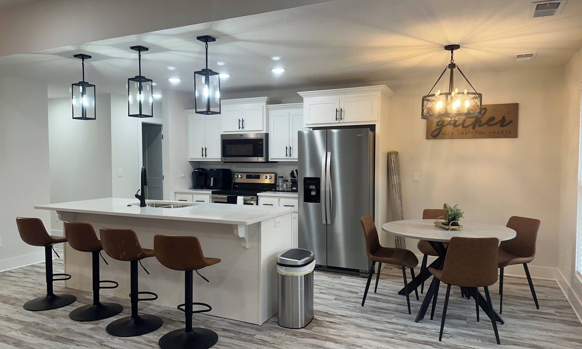 Jackson House | Serenity Lounge NEW-FRESH-MODERN HOUSE With TVs in All rooms