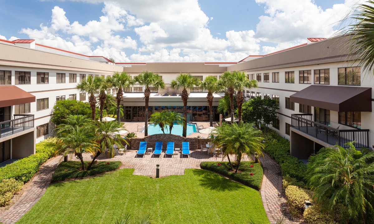 Airport North Hotel | Sheraton Suites Orlando Airport Hotel