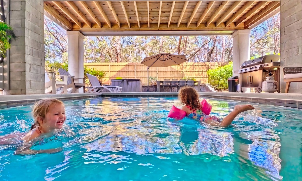 Folly Field House | Sleeps 27 | Heated Pool & Hot Tub | 3D Theater | Hurricane Simulator | Walk to Beach