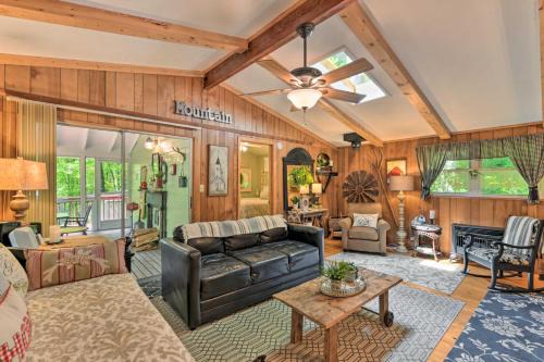 Franklin House | Smoky Mtn Cottage on Creek w/Lanai & Forest Views