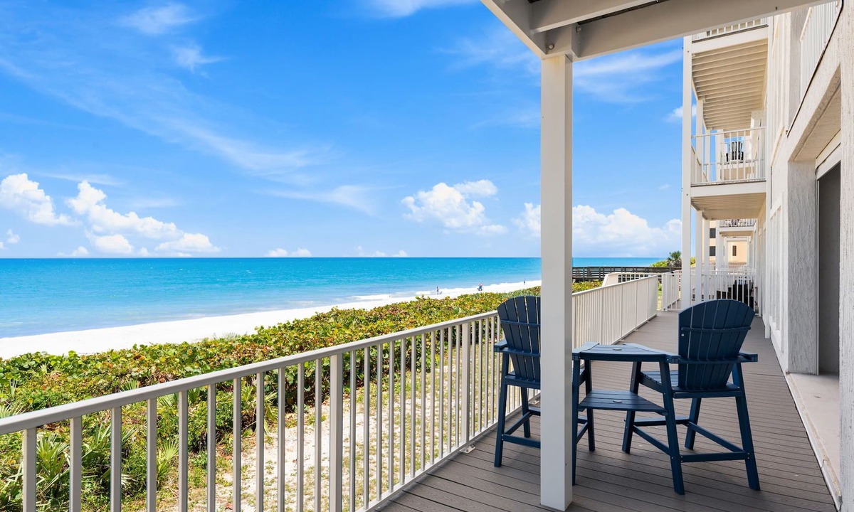 Melbourne Beach Condo | Snowbird Seasonal Stay in Melbourne Beach: Direct Oceanfront, Heated Pool & Beach Access! 🌊
