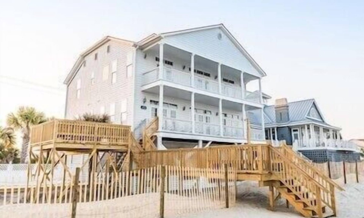 Inlet Harbour House | Southern Elegance - Oceanfront in Garden City Beach