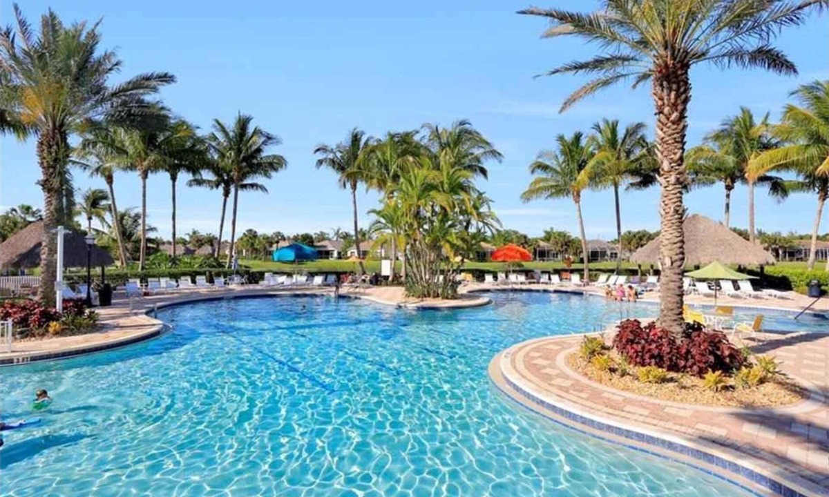 Trafalgar House | Southwest Florida 3BR Gated Community