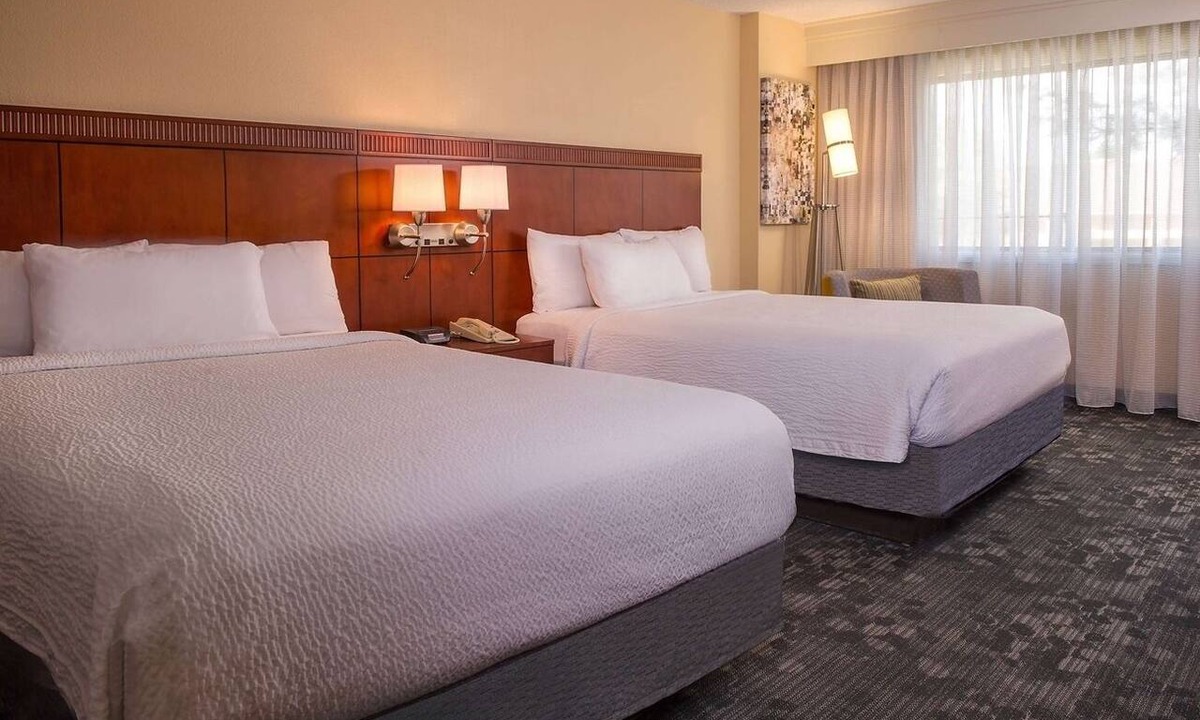 University Place Hotel | Spacious 1BR Unit Near Pavilion | Pet-Friendly & Enjoy the Pool