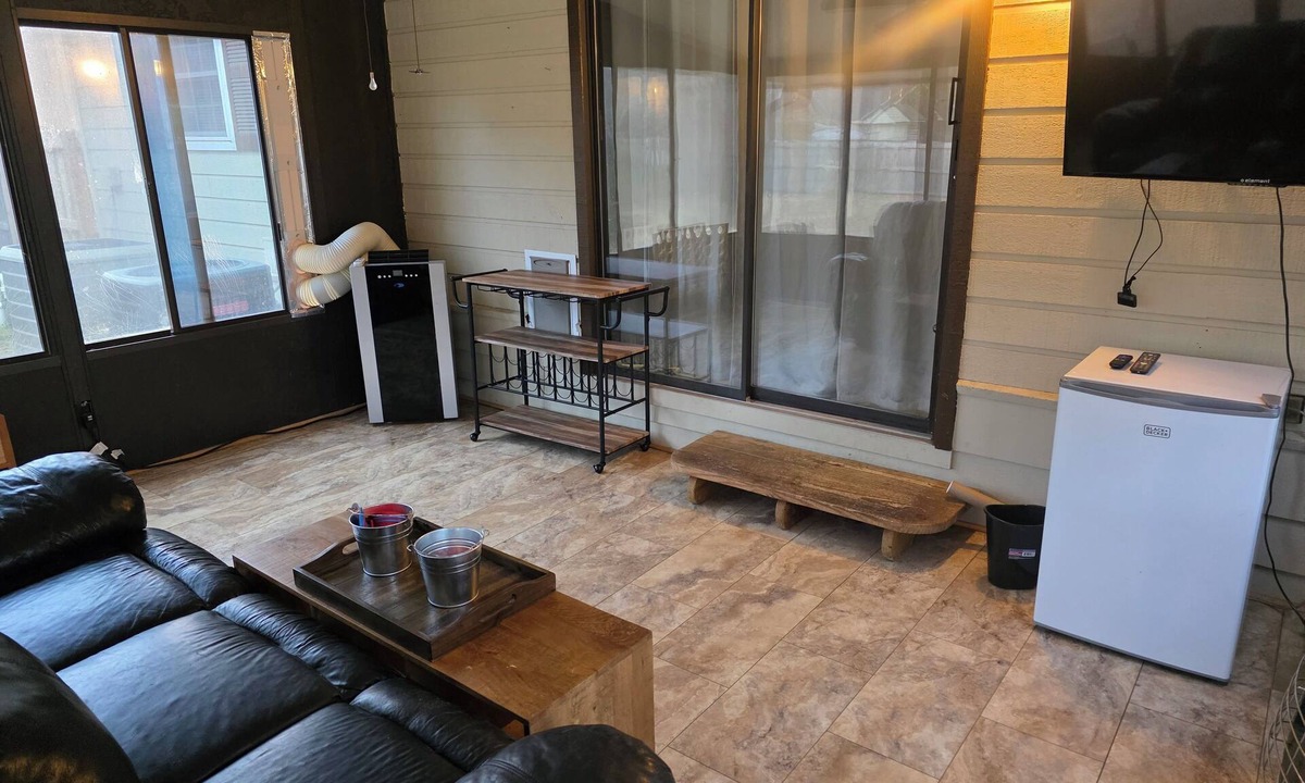 Pooler House | Spacious 4-bedroom house in delightful old Pooler close to I-95