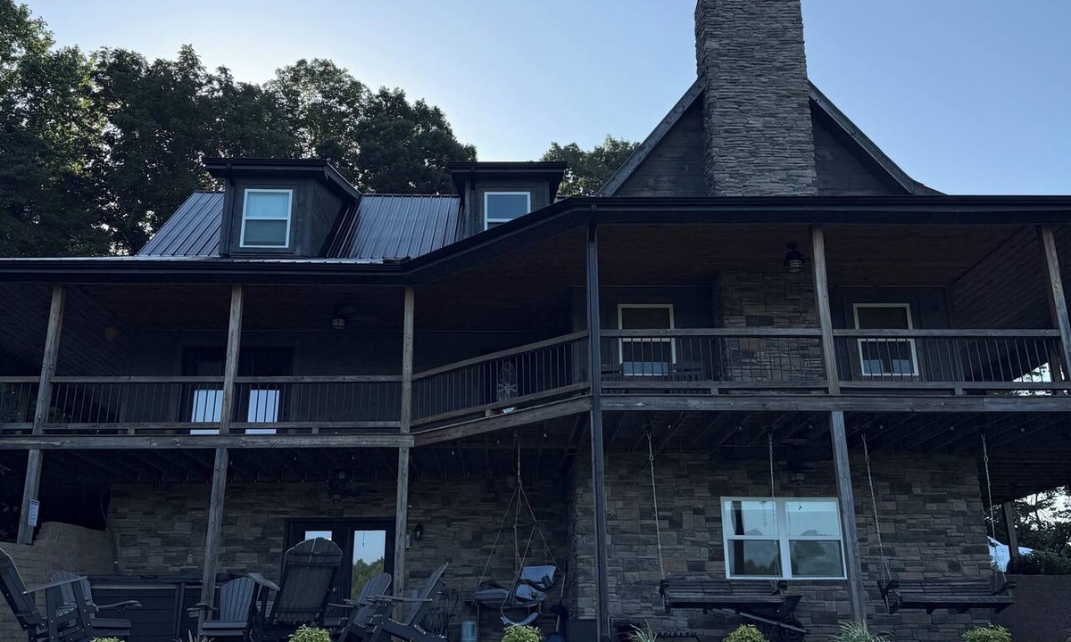 Burkesville House | Spacious 4-BR house w/wraparound porch, fire pit area and hot tub -Sleeps 18-20
