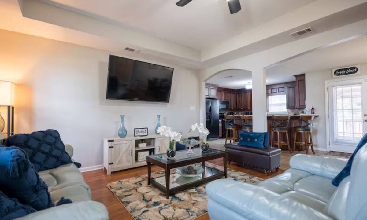Valdosta House | Spacious 4BR home near VSU, Moody AFB & Wild Adventures