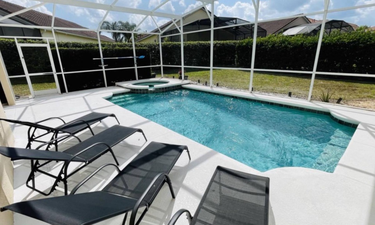 Lake Davenport Estates Villa | Spacious 5BR Gated Resort Villa w/Private Pool & Spa – Near Disney!