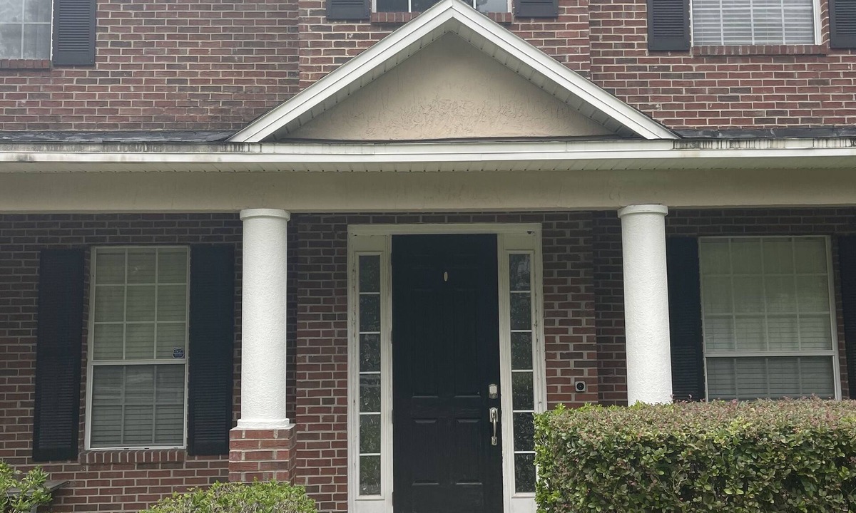 OakLeaf Plantation House | Spacious house in quiet neighborhood near shopping center, Max 4 guests