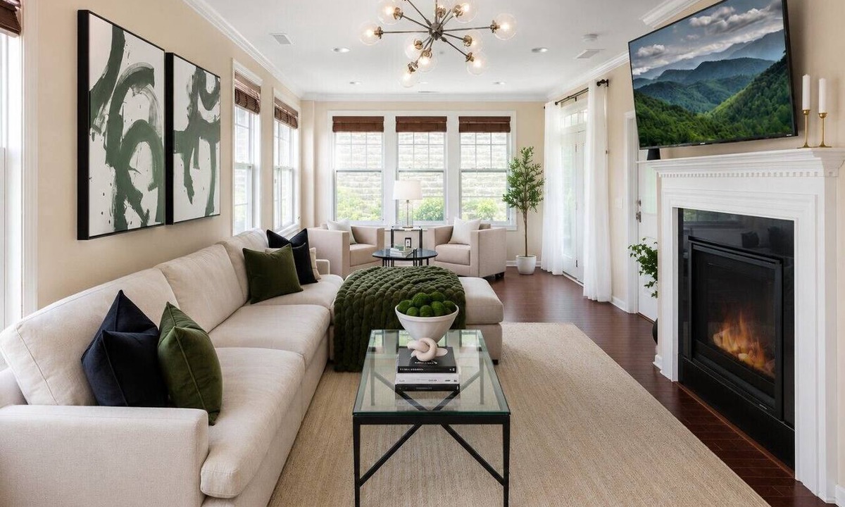 Cary Villa | Spacious, King Suite, 5* Location, Pets OK