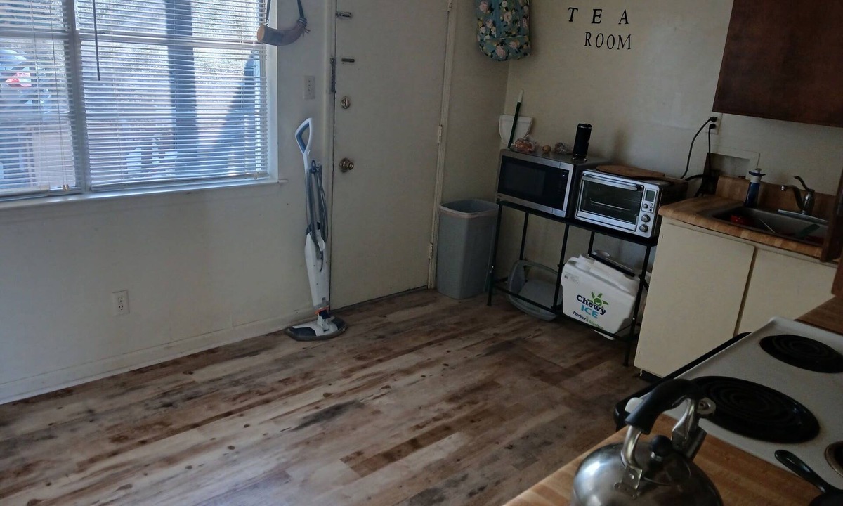 Midtown Apartment | Spacious resting spot in peaceful Savannah with AC