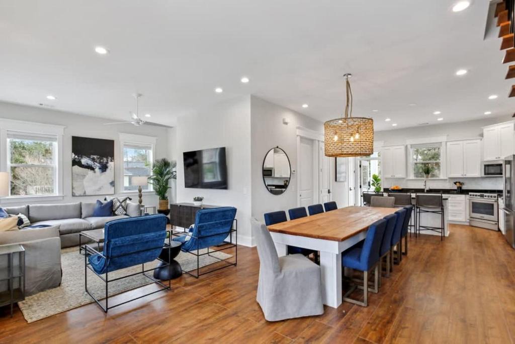 Whitemarsh Island House | Spacious Serene Estate Hot Tub Near Beach